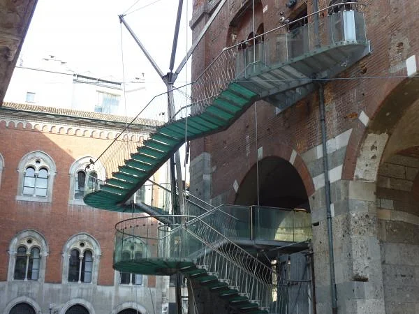 Architecture non classique — Milan (Italie)