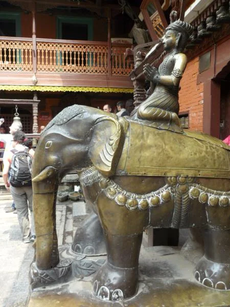 Golden temple — Temple d'or (Hiranya Varna Mahaa Vihar) (Népal)
