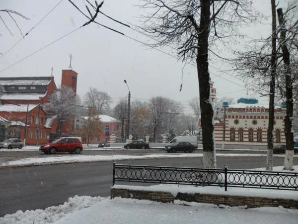 Église catholique et Mosquée de Tver — Tver (Russie)