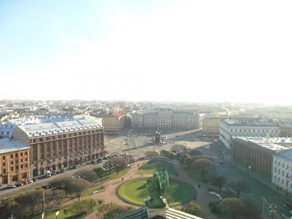 Depuis les colonnades de St Isaac — Cathédrale Saint-Isaac (Russie)
