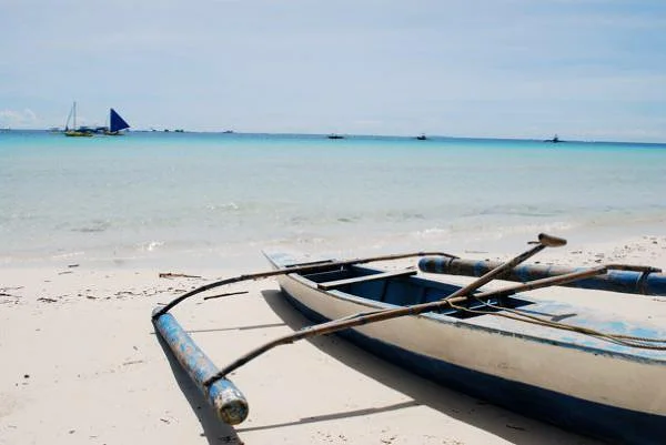 Bateau à quai — Boracay (Philippines)