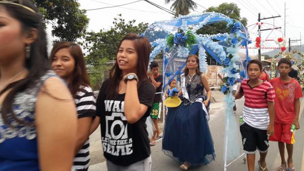 Flores de Mayo à Talisay