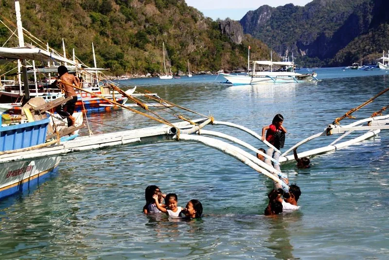 les enfants qui jouent