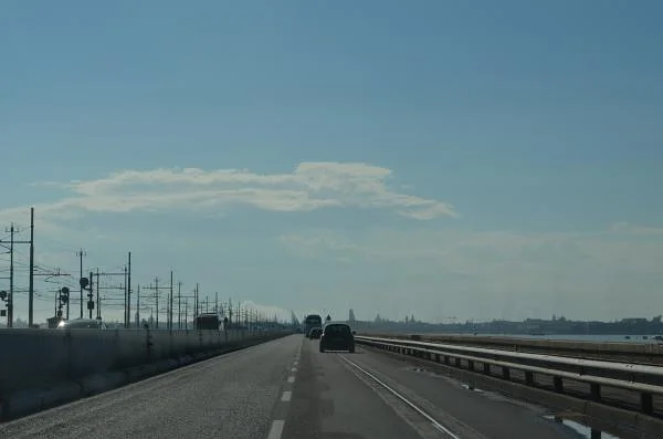 Arrivée en voiture — Venise (Italie)