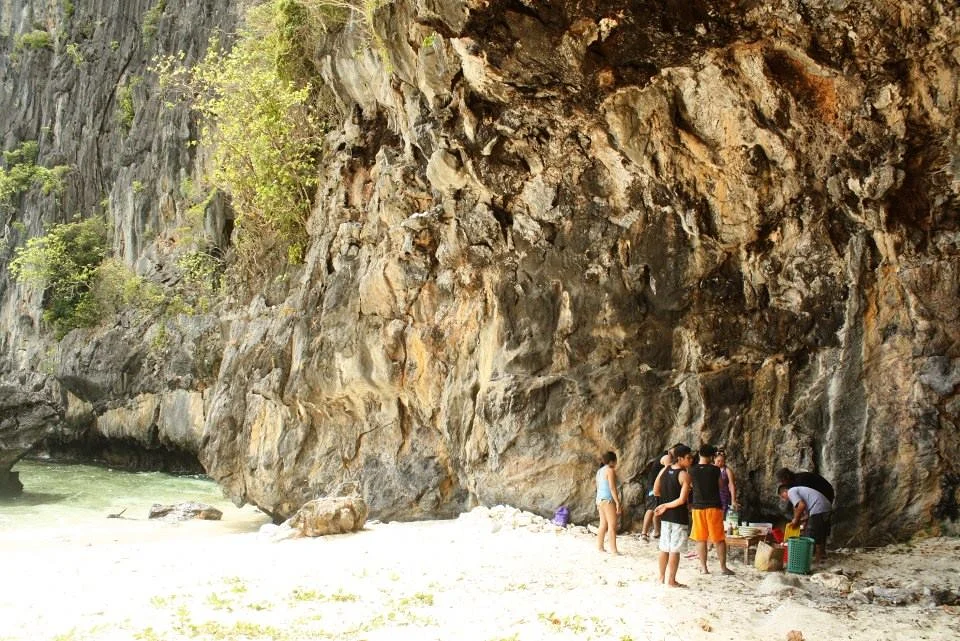 arrêt sur une plage inhabitée (Philippines)