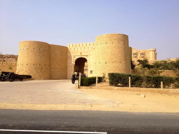 Fort de Jaisalmer Fort de Jaisalmer — Fort Jaisalmer (Inde)