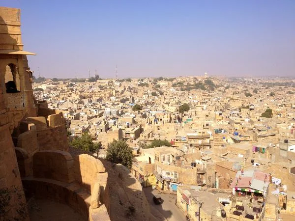 Panorama sur Jaisalmer Panorama sur Jaisalmer — Jaisalmer (Inde)