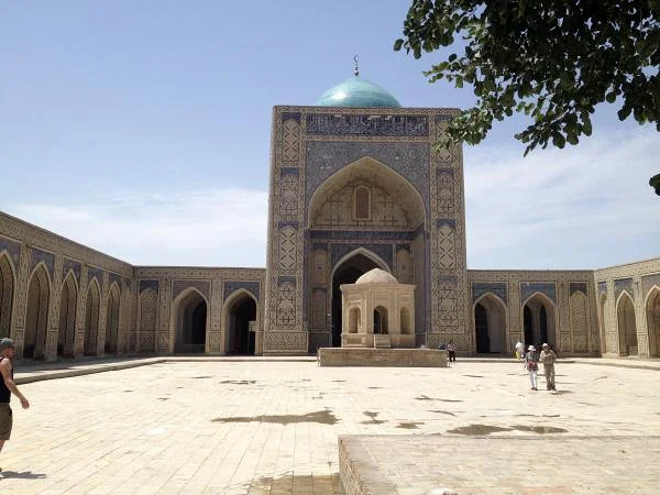 Intérieur du Madrasa Mir-i-Arab — Mir-i Arab Madrassah (Ouzbékistan)