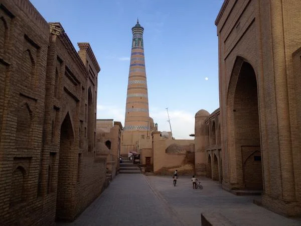 Minaret de la mosquée Khodja — Minaret et Mosquée Khodja (Ouzbékistan)