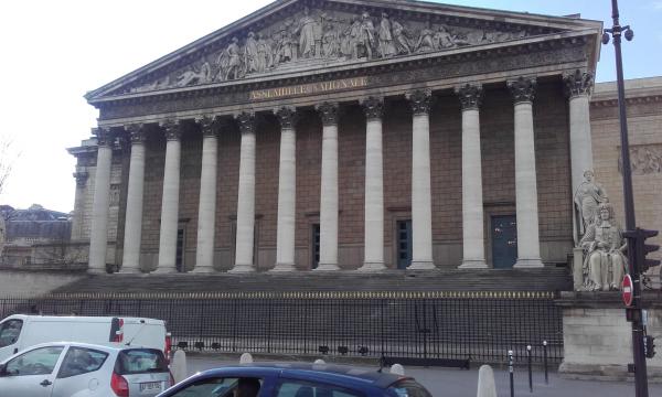 Le parvis