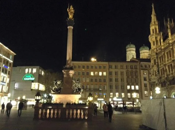 Munich by night — Munich (Allemagne)
