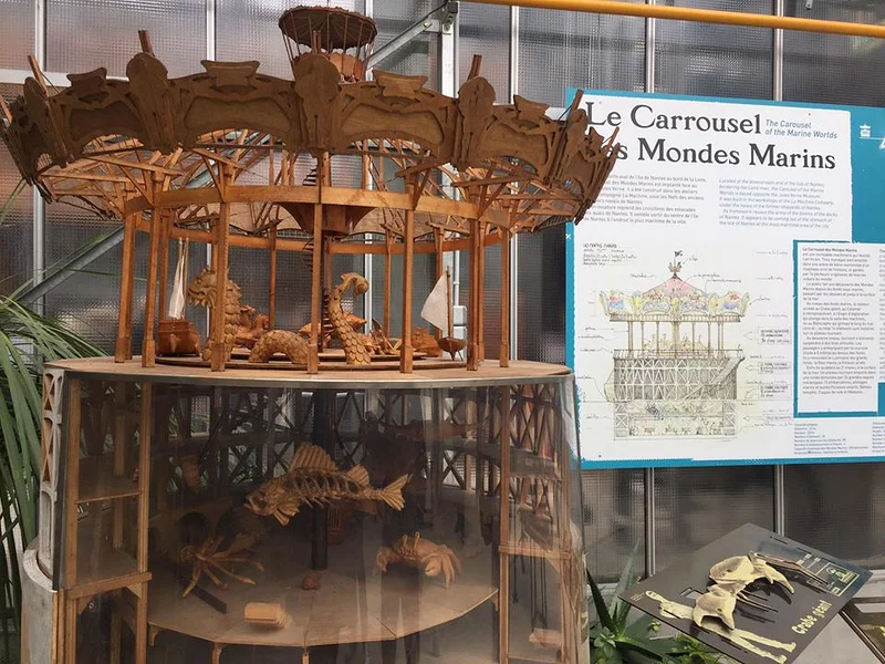 caroussel monde marin (France)