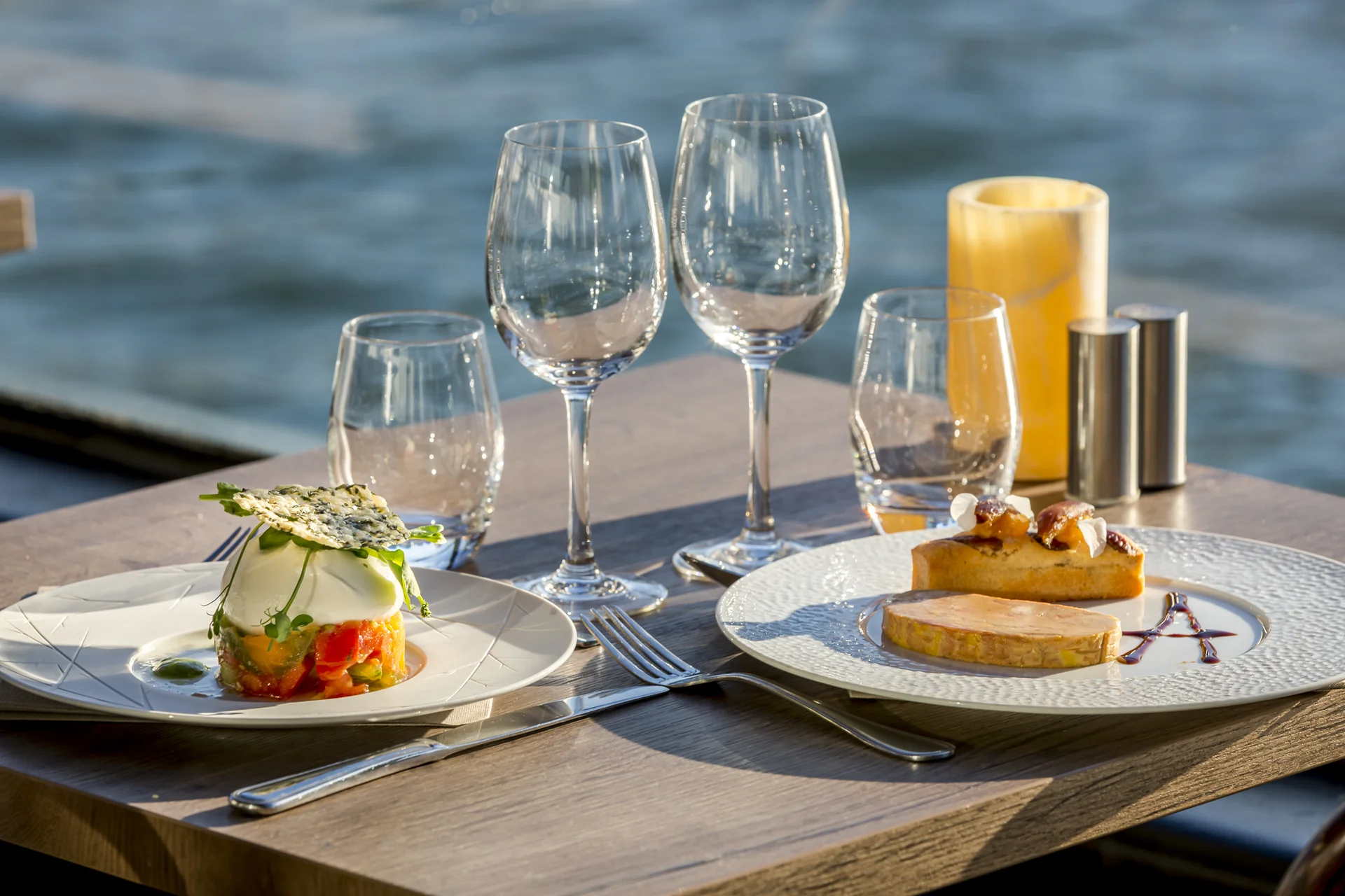Entrées croisière déjeuner Paris — Croisière Déjeuner Paris Seine (France)