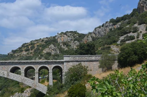 Vue depuis le pont du Diable — Pont du Diable de Saint-Jean-de-Fos (France)