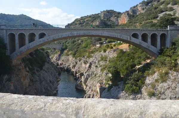 Vue du nouveau pont — Pont du Diable de Saint-Jean-de-Fos (France)