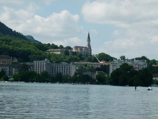 vue du rivage — Annecy (France)