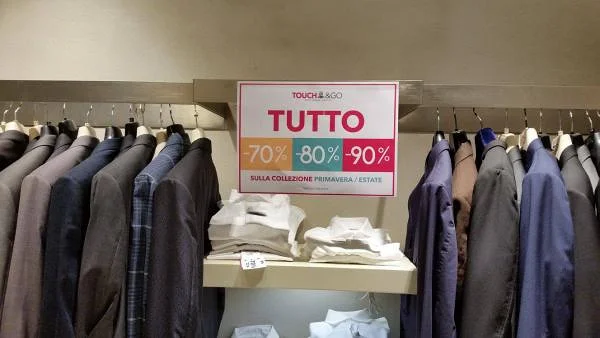 des soldes!!!!! — Milan (Italie)
