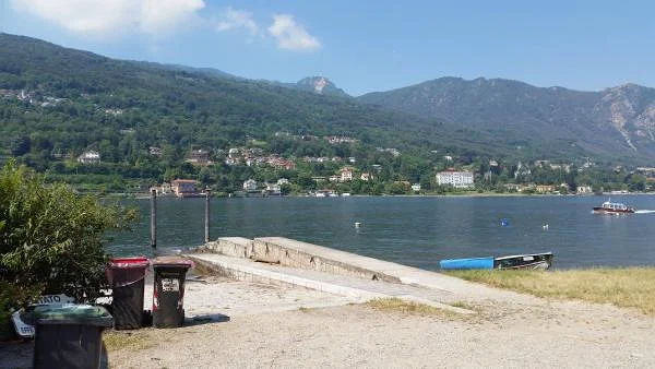vue de la plage — Stresa (Italie)