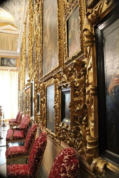 30 — Palazzo Borromeo (Italie)
