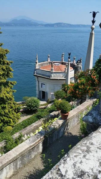 Un tour du Palais — Jardin botanique de l'Isola Bella (Italie)