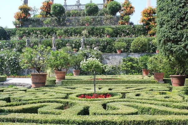 Un jardin qui exploite les 3 dimensions — Jardin botanique de l'Isola Bella (Italie)