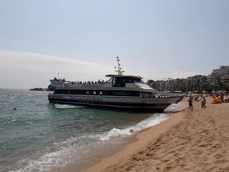 Attention au bateau!! — Blanes (Espagne)