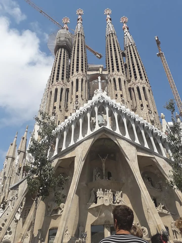 avant de la sagrada — Sagrada Família (Espagne)