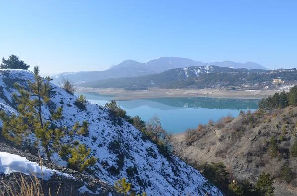 Le lac de Serre-Ponçon Le lac de Serre-Ponçon — Lac de Serre-Ponçon (France)