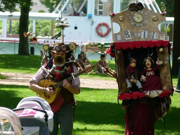 Spectacle de rue Spectacle de rue — Annecy (France)