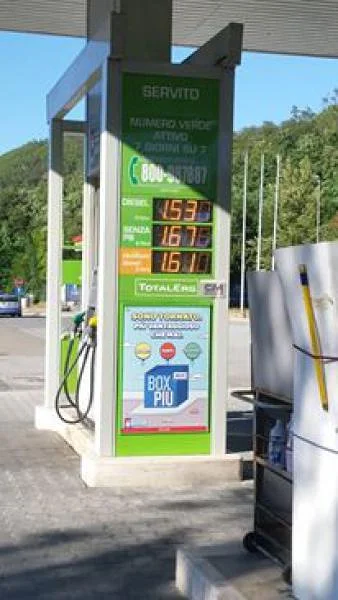 prix de l'essence!!! — Milan (Italie)