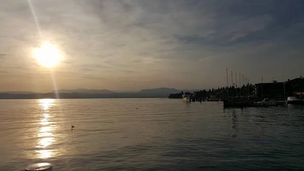 Coucher de soleil sur Sirmione — Sirmione (Italie)