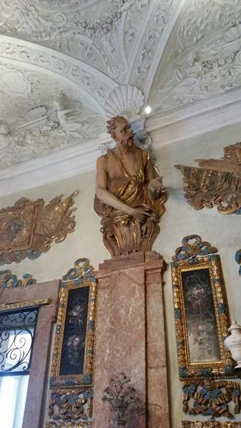 1 — Palazzo Borromeo (Italie)