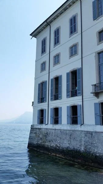 4 — Palazzo Borromeo (Italie)