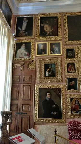 26 — Palazzo Borromeo (Italie)