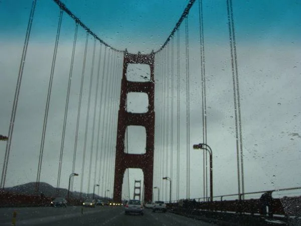 Golden gate sous la pluie — Golden Gate Bridge (Etats-Unis)