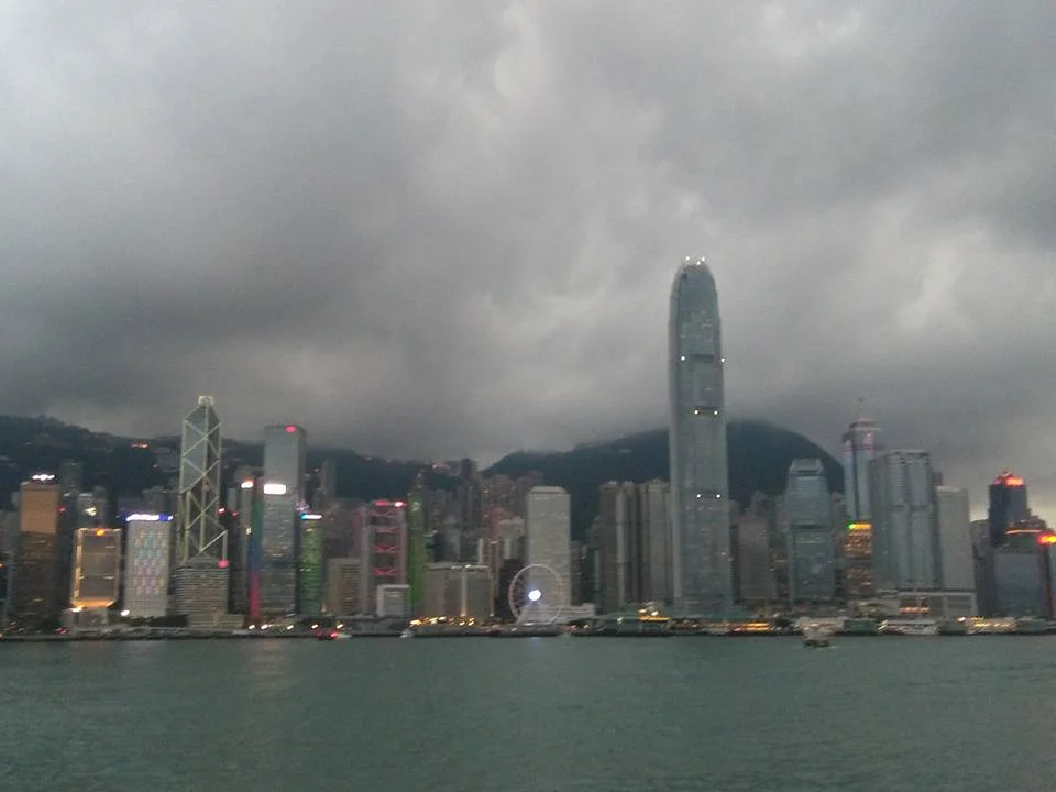 HK sous les nuages HK sous les nuages — Hong Kong (Chine)