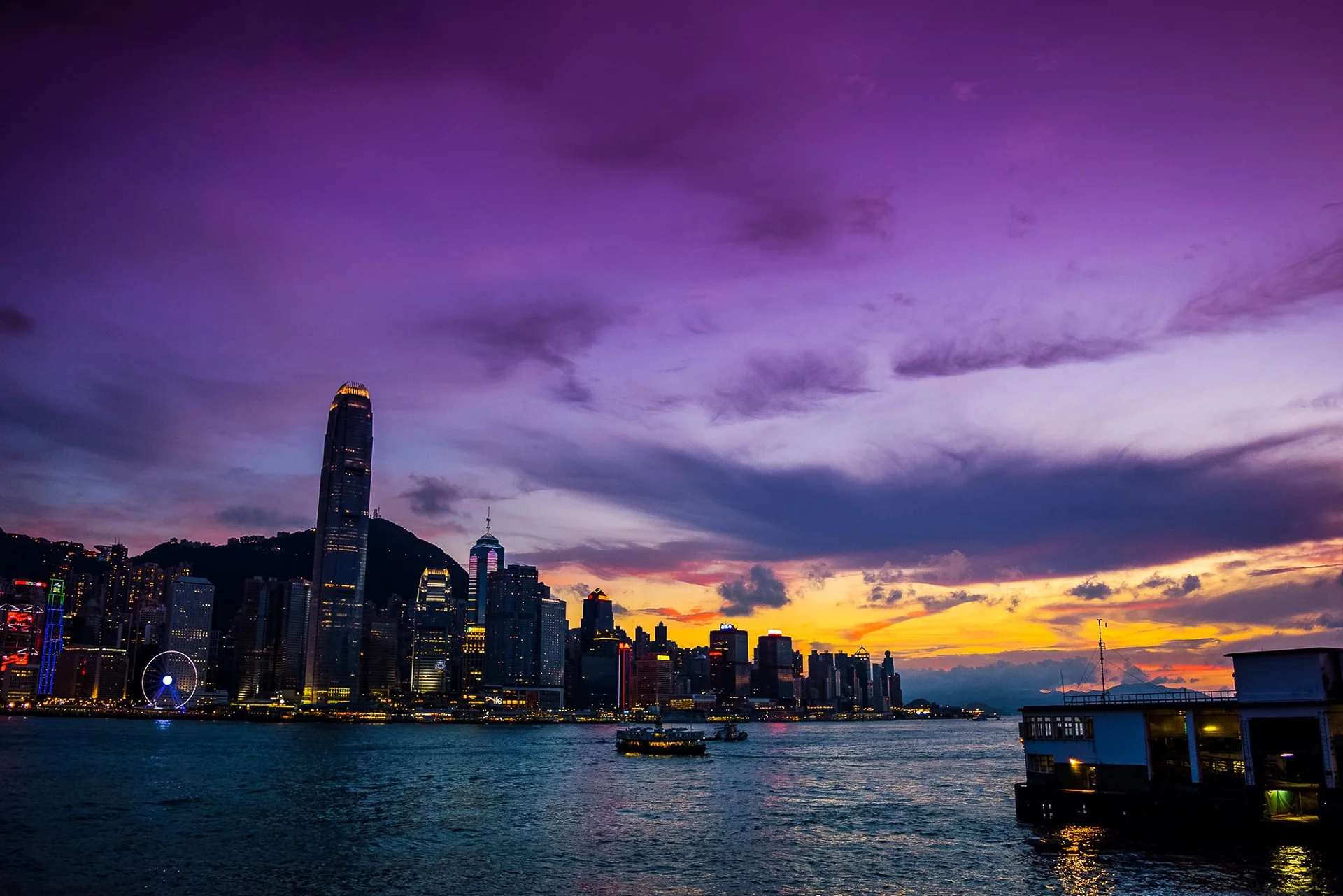 coucher de soleil sur hk coucher de soleil sur hk — International Commerce Center (ICC) (Chine)