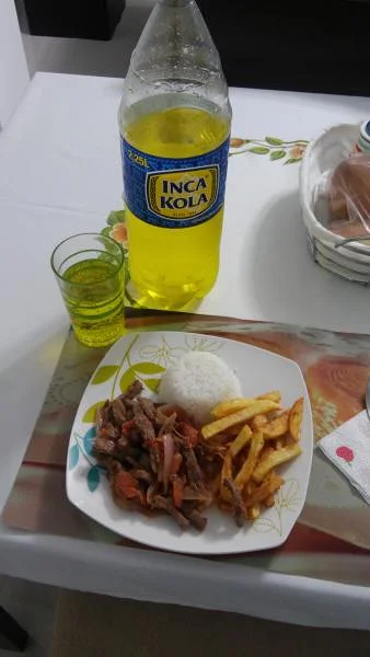 Lomo Saltado & Inka Cola