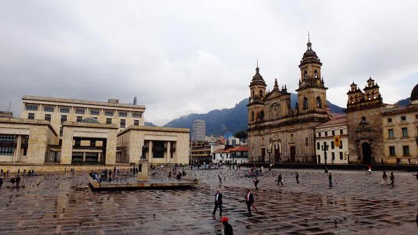 Place Simon Bolivar — Plaza de Bolivar (Colombie)