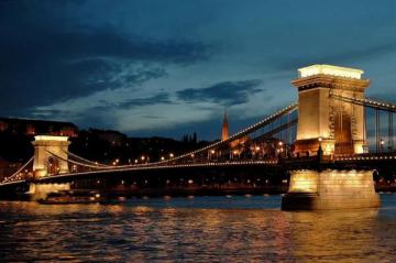 pont de chaînes de nuit