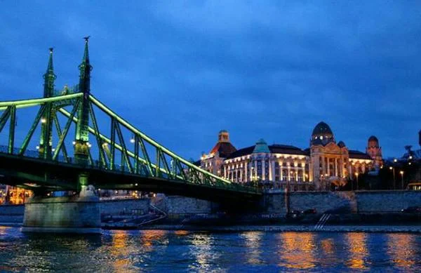 Pont de la Liberté — Pont de la liberté Szabadság híd (Hongrie)