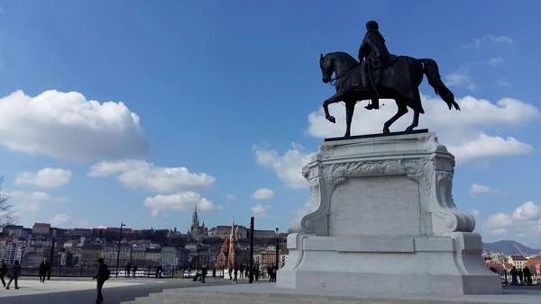 place Fővám tér — Budapest (Hongrie)