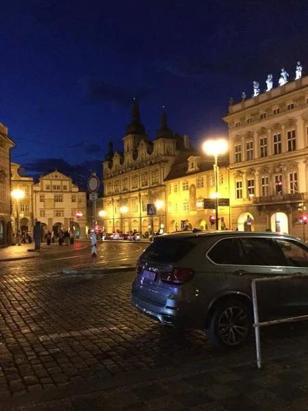Prague de nuit Prague de nuit — Prague (République Tchèque)