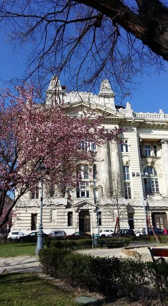 Un beau jour de printemps Un beau jour de printemps — Budapest (Hongrie)